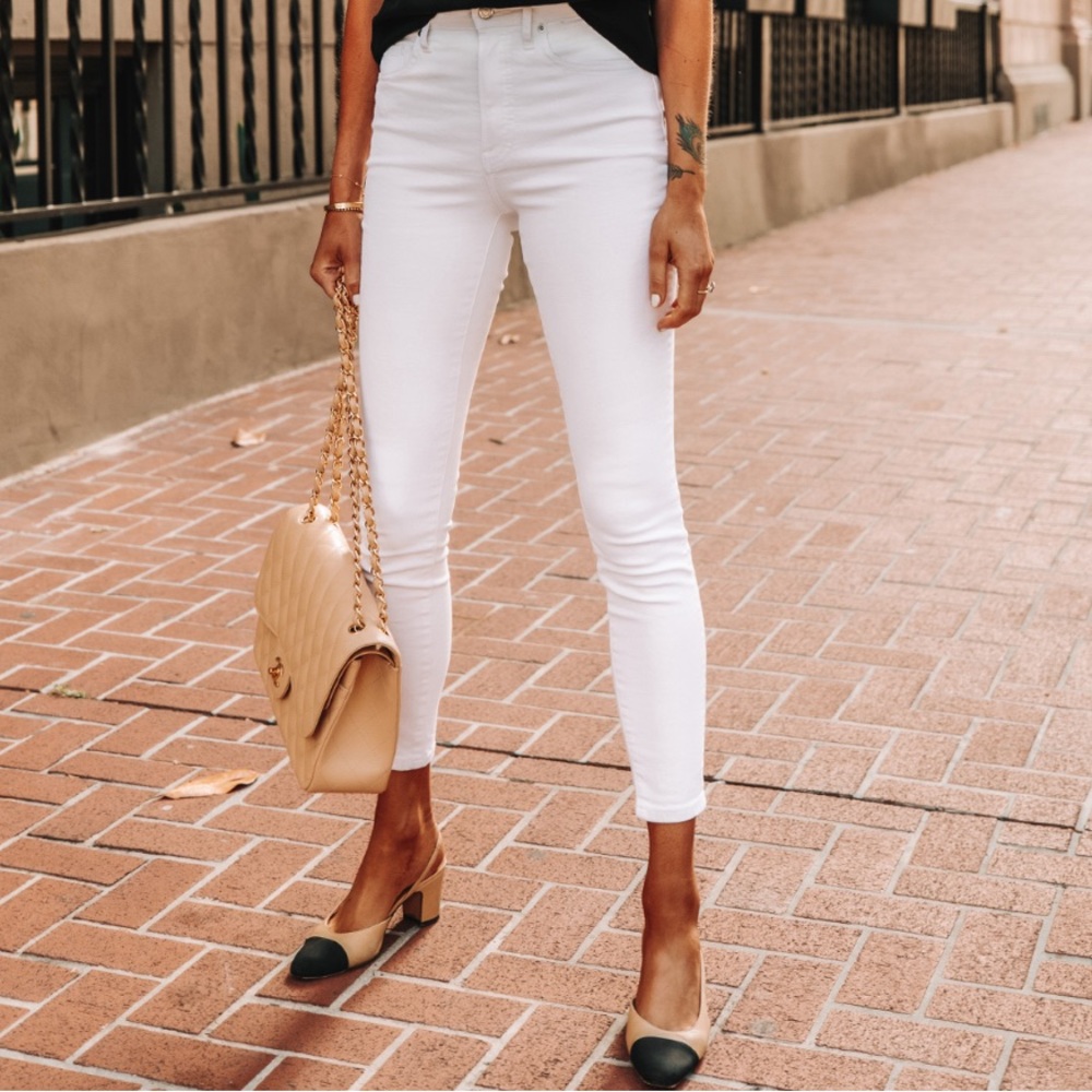 Everlane High Rise Skinny Jeans in Bone White
